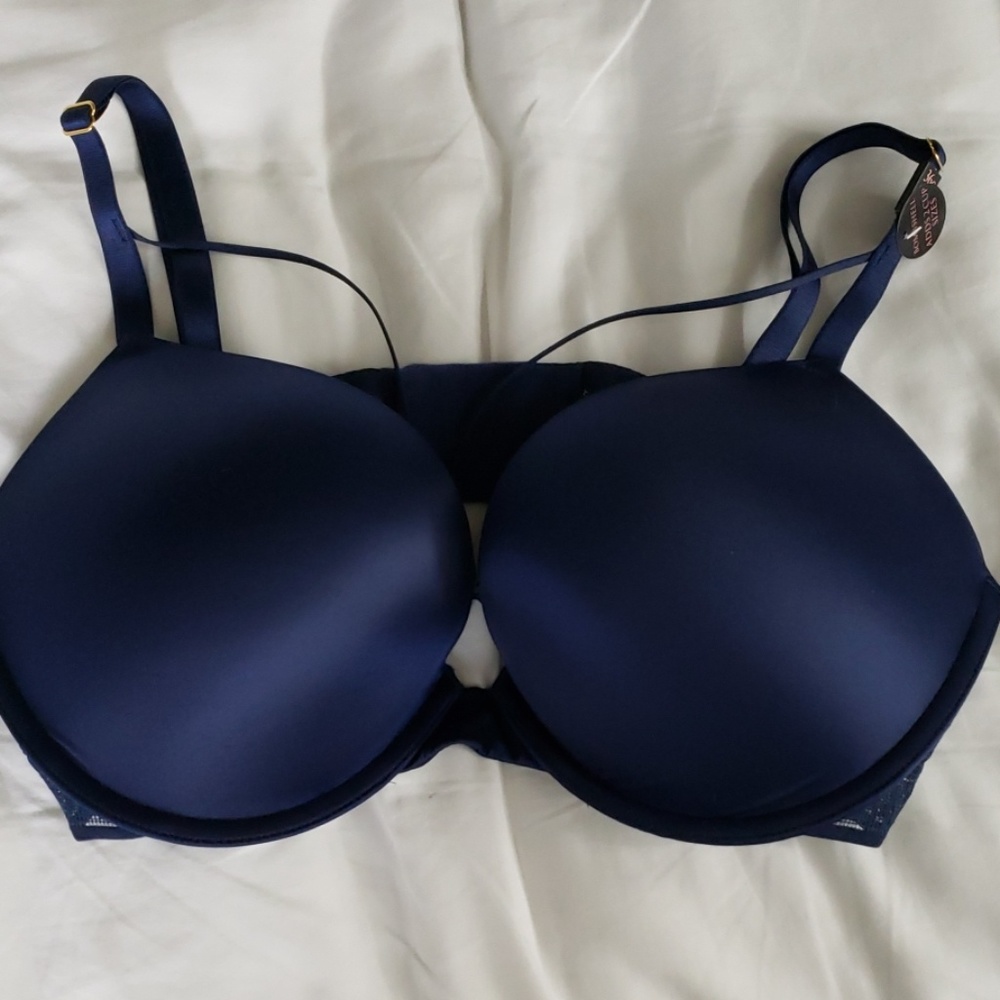 Victoria's Secret Bra Bombshell